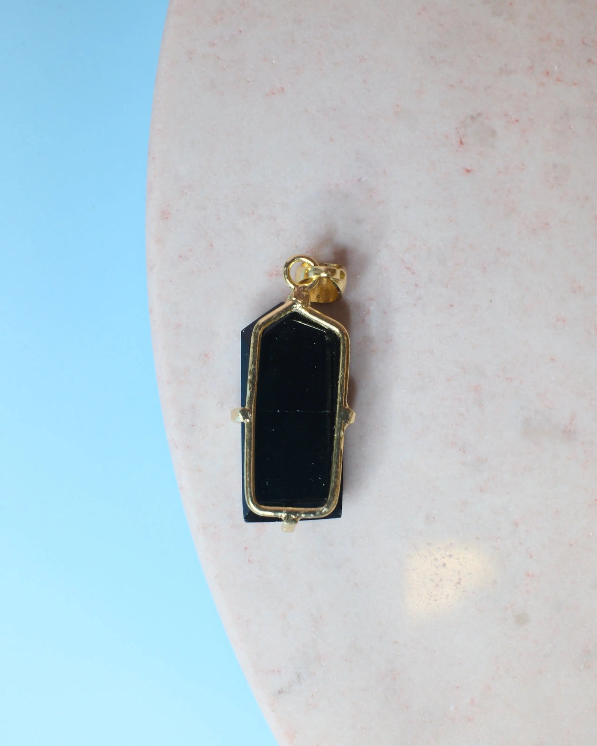 Svart obsidian hänge, guld (A) Spiritana
