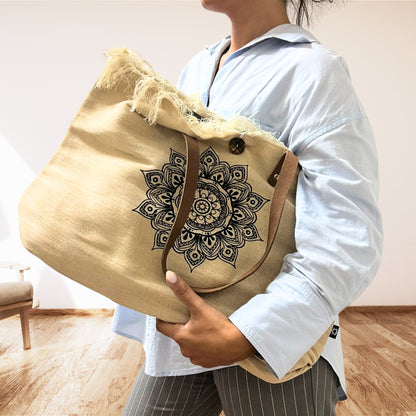 Tygväska med Läderhandtag – Mandala