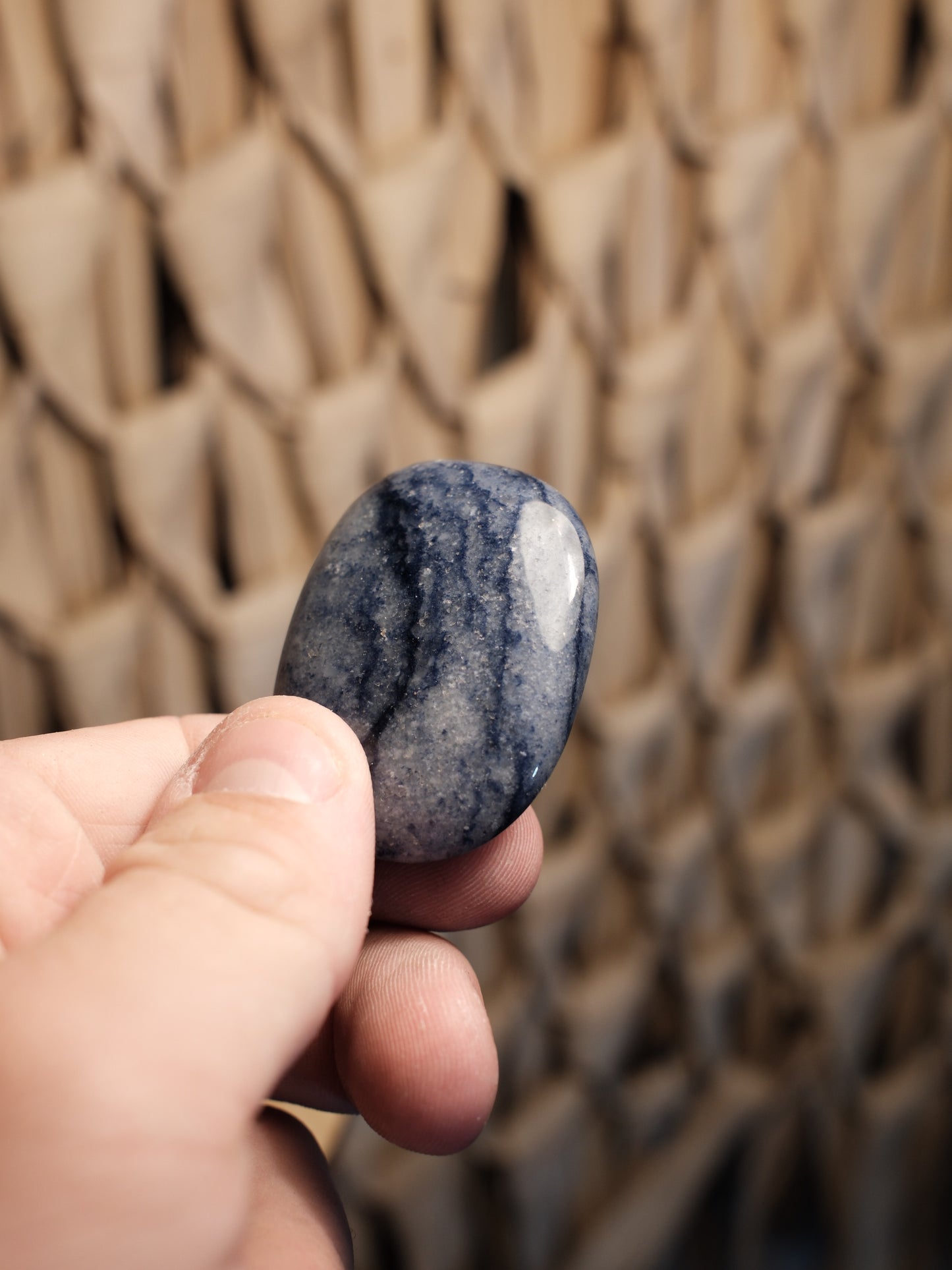 Sodalit Handsten, Trumlad