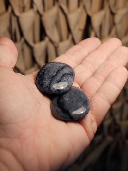 Sodalit Handsten, Trumlad