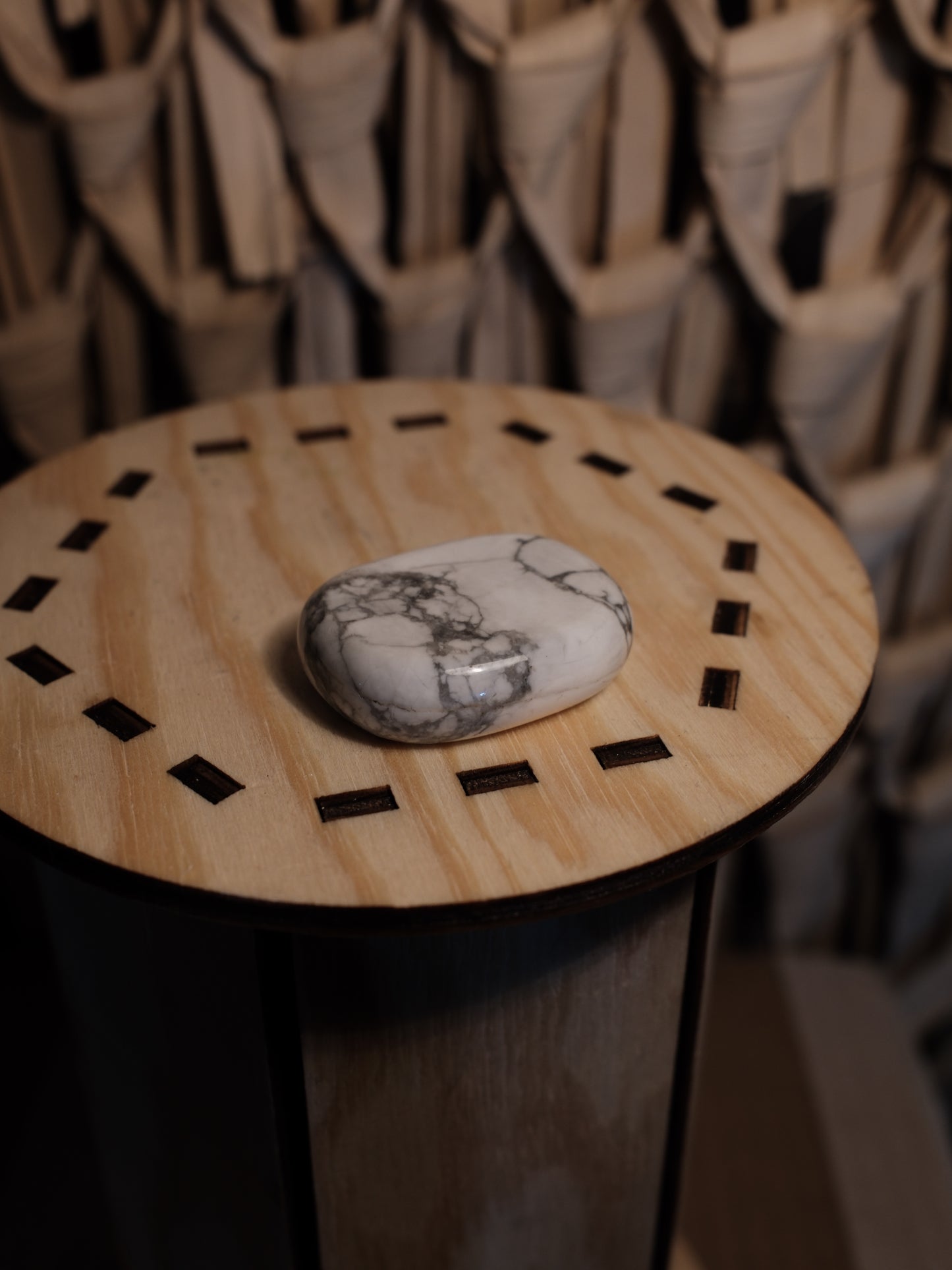 Howlit Handsten, Trumlad