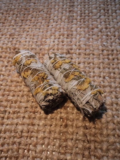 Smudge Stick - Vit Salvia med Gul Sinuata Spiritana
