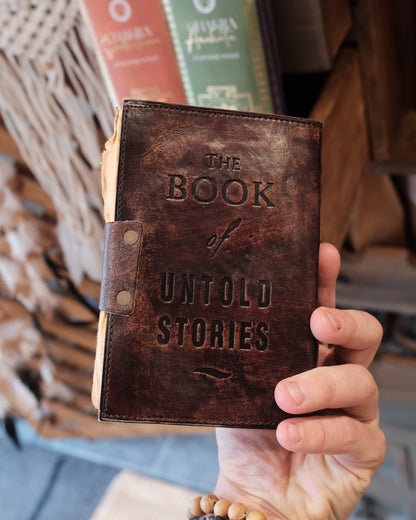 Anteckningsbok, läder - The Book of Untold Stories