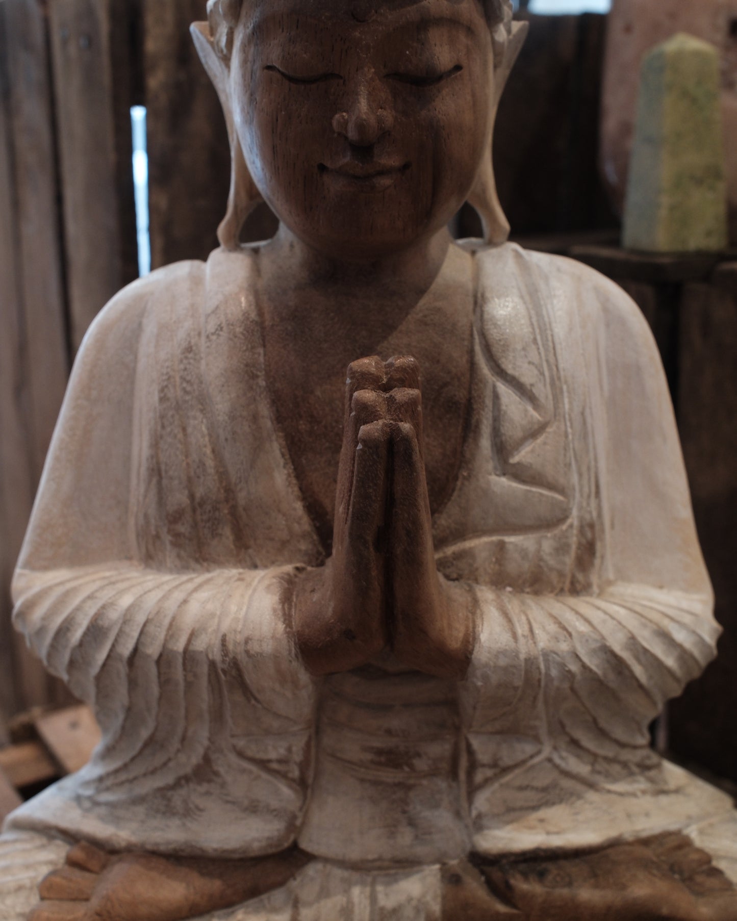 Handkarvad Buddha - Vittvättad, 30cm