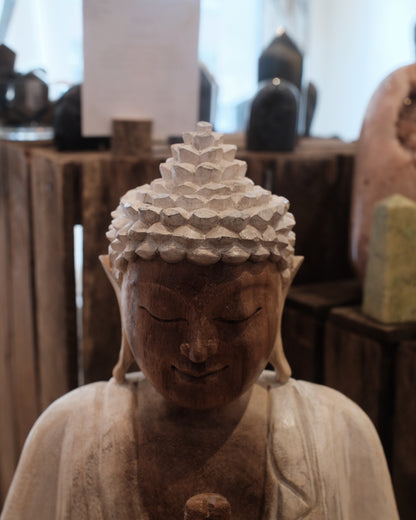 Handkarvad Buddha - Vittvättad, 30cm