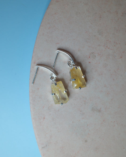 Facetterad citrin örhänge, silver (A)