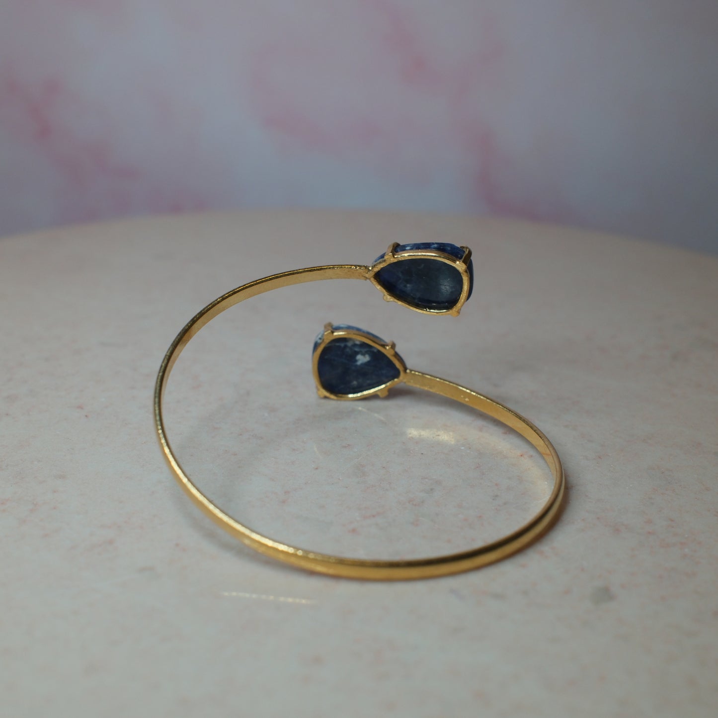Sodalit Armband, Facetterat, Guld (A) Spiritana
