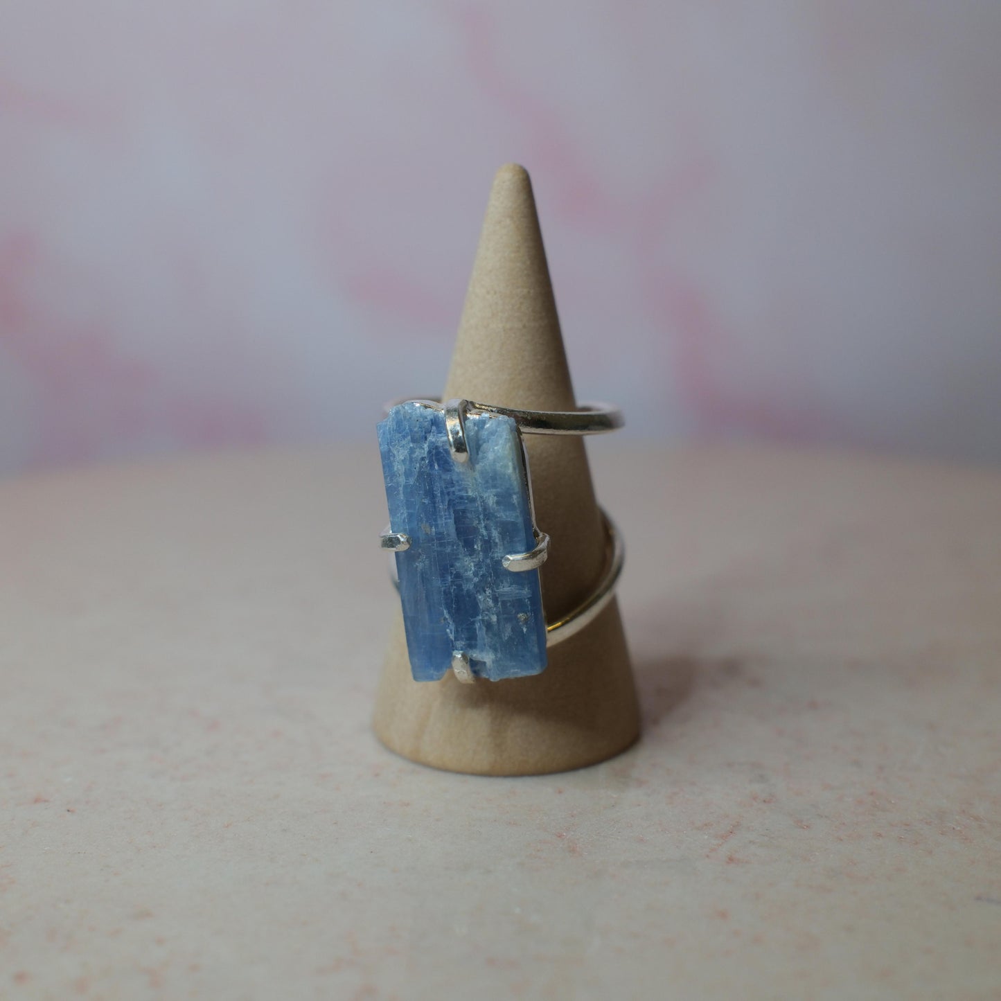 Kyanit ring, silver (B) Spiritana