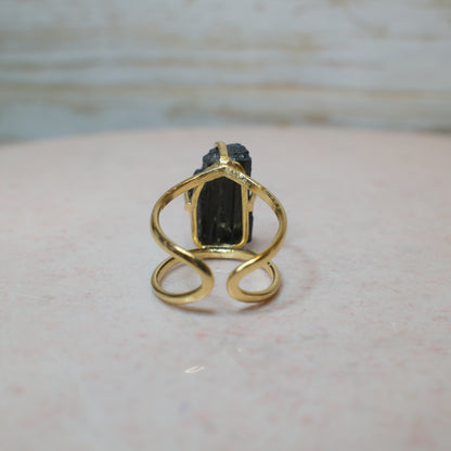 Svart turmalin ring, guld (B) Spiritana
