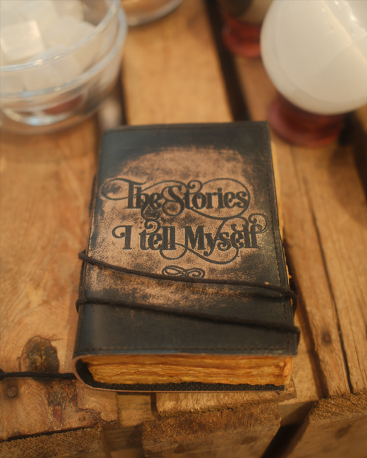 Anteckningsbok, läder - The Stories I Tell Myself Spiritana