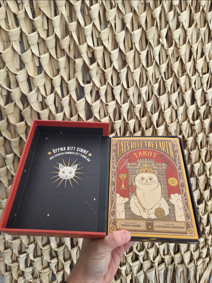 Cats Rule The Earth Tarot - Svensk